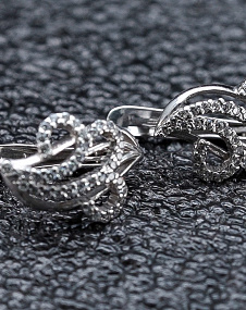 Серьги серебряные ( 2,32 г, Серебро, 925, вставка 0,08 г)